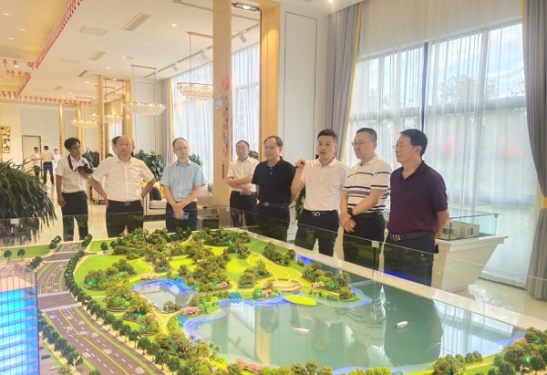 ��ռ��һ�е��л��εز�����������Ŀ