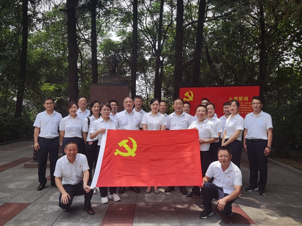 ���εز�������Ŀ��֧����չ��ɫ�����˶�